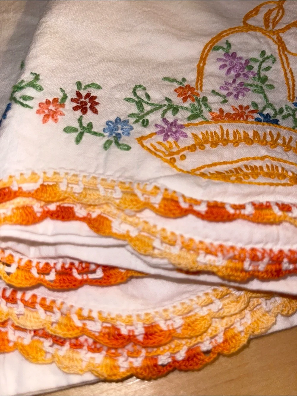 Vintage embroidered pillowcase set